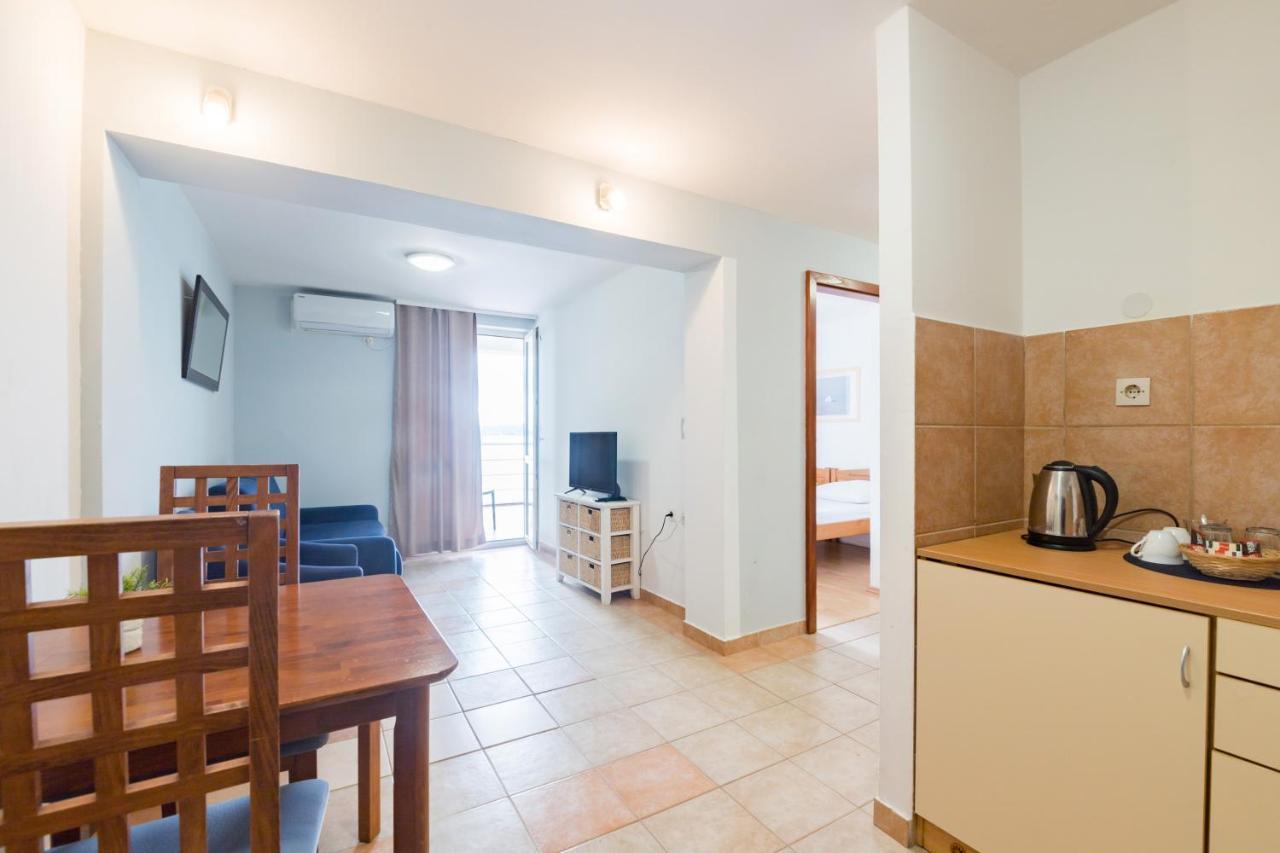 Hotel Rooms Roccia Novigrad  Exterior foto